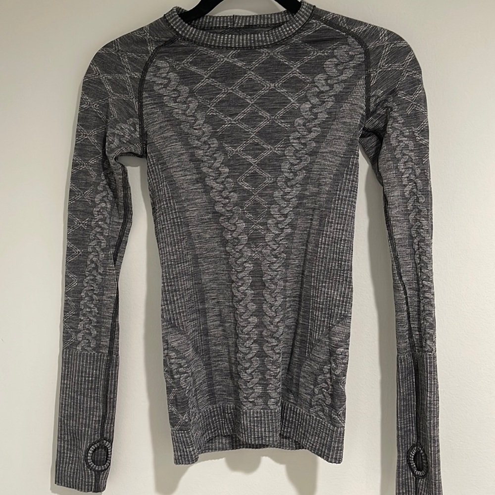 Womens Lululemon Athletic Long Sleeve Grey Shirt Size 2